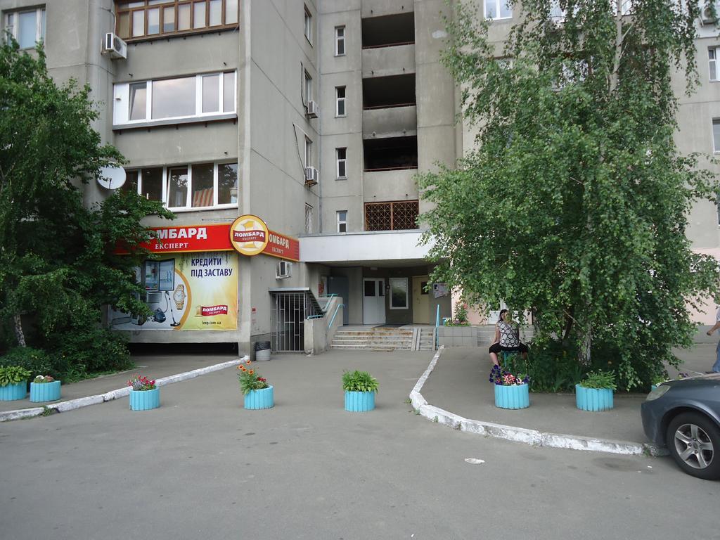 Poznyaky Apartments Kiev Bagian luar foto